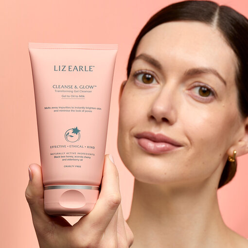Cleanse like a pro Cleanse & Glow™ Transforming Gel Cleanser