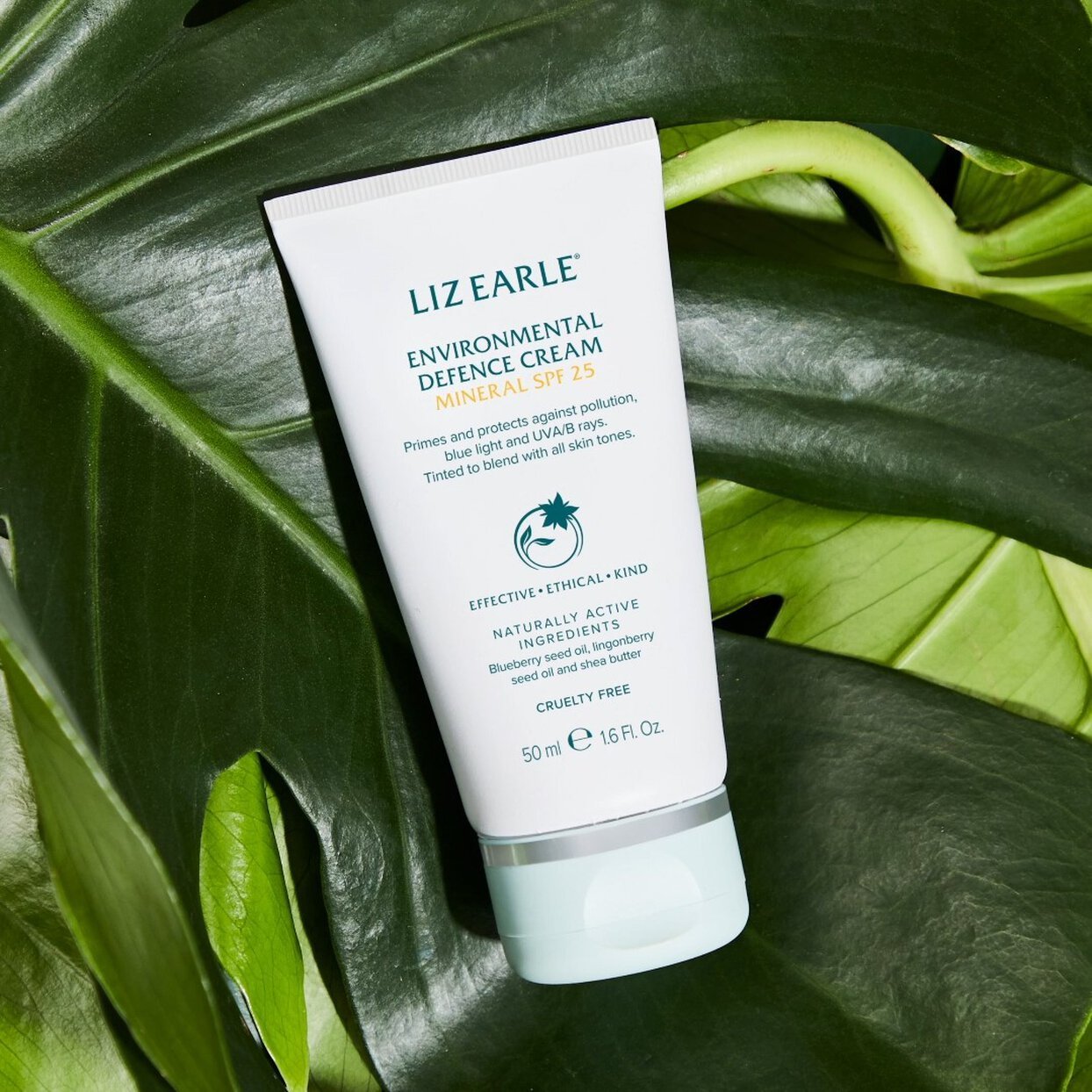 Liz Earle Environmental Defence Cream SPF Liz Earle Environmental Defence Cream SPF