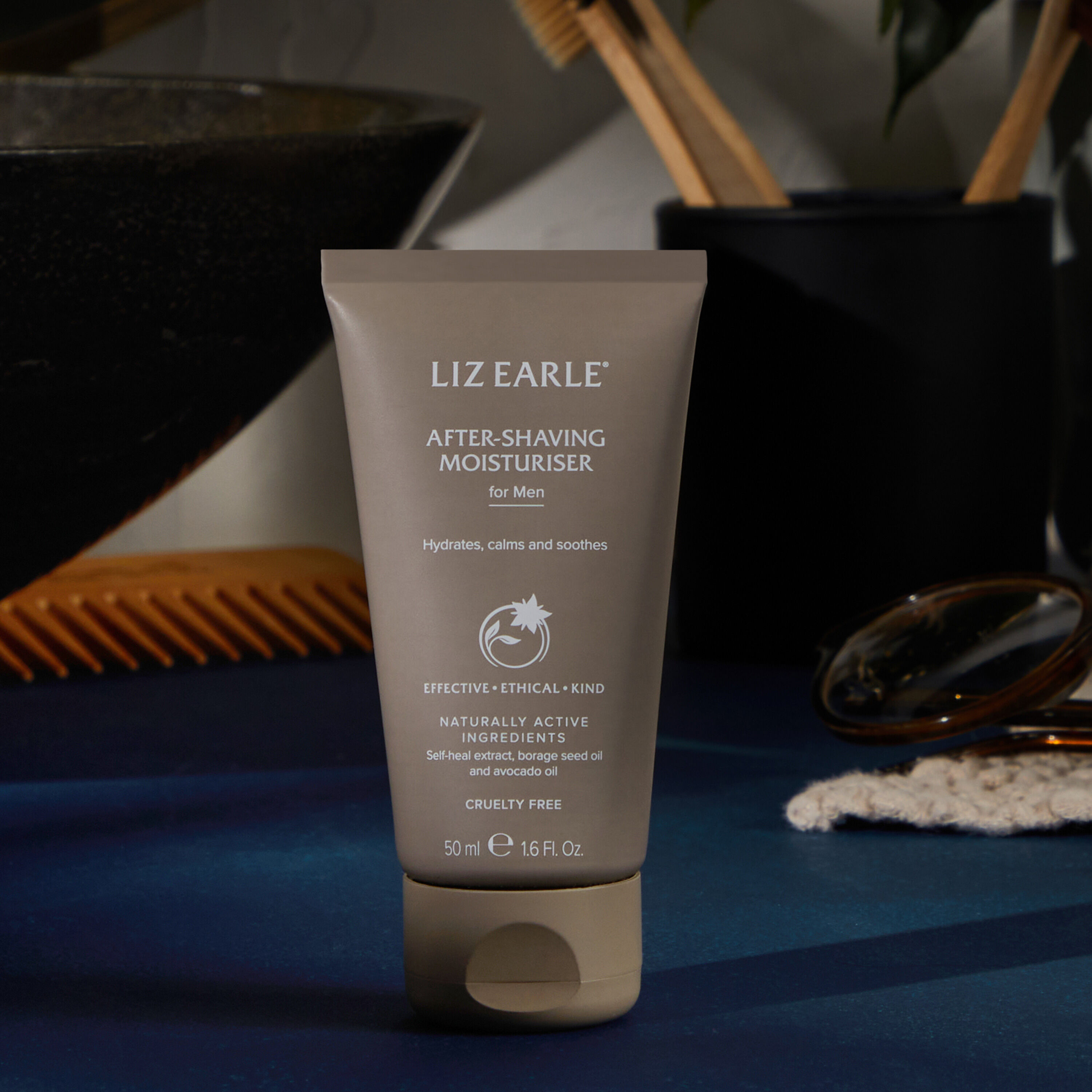 After Shaving Moisturiser Men s Skincare Liz Earle Beaut