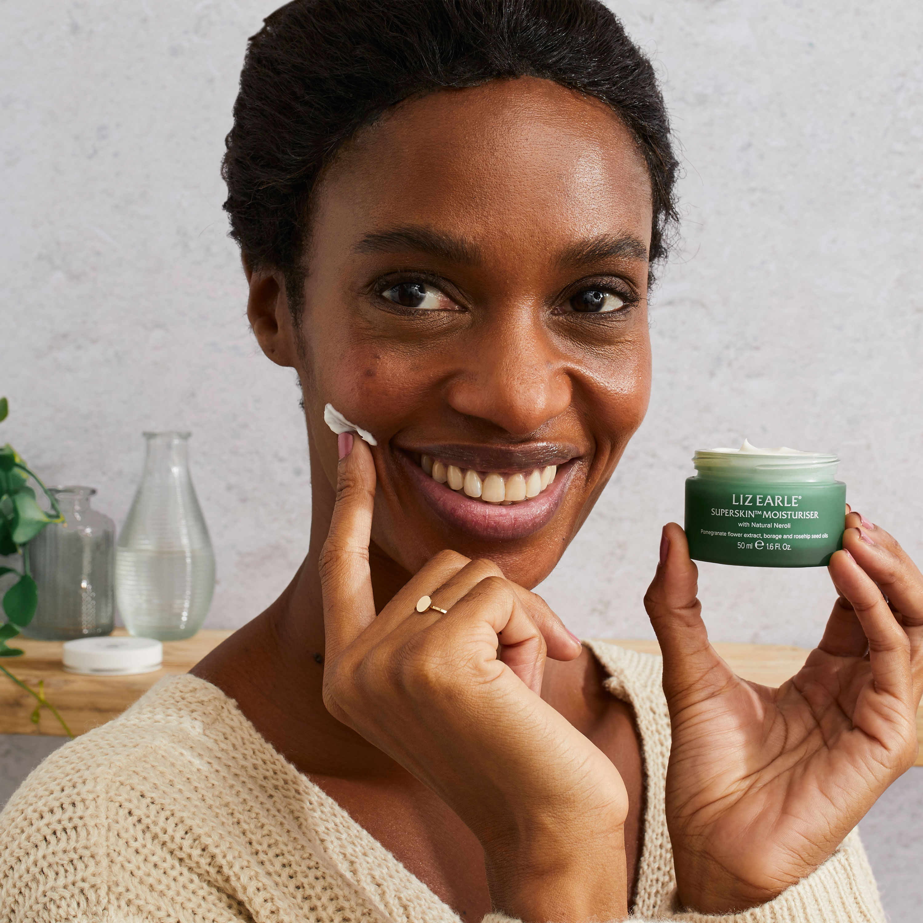 Liz earle best sale superskin moisturiser