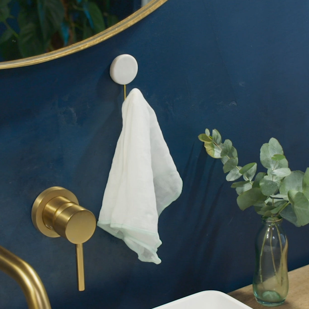 Cotton cloth hook Liz Earle Beauty Co