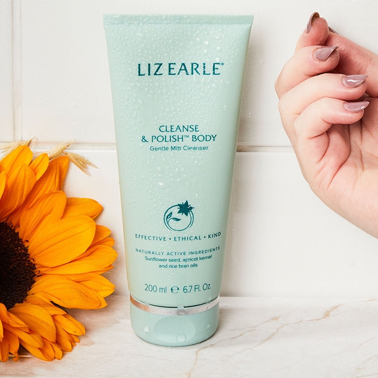 Liz earle cleanse top and polish 200ml