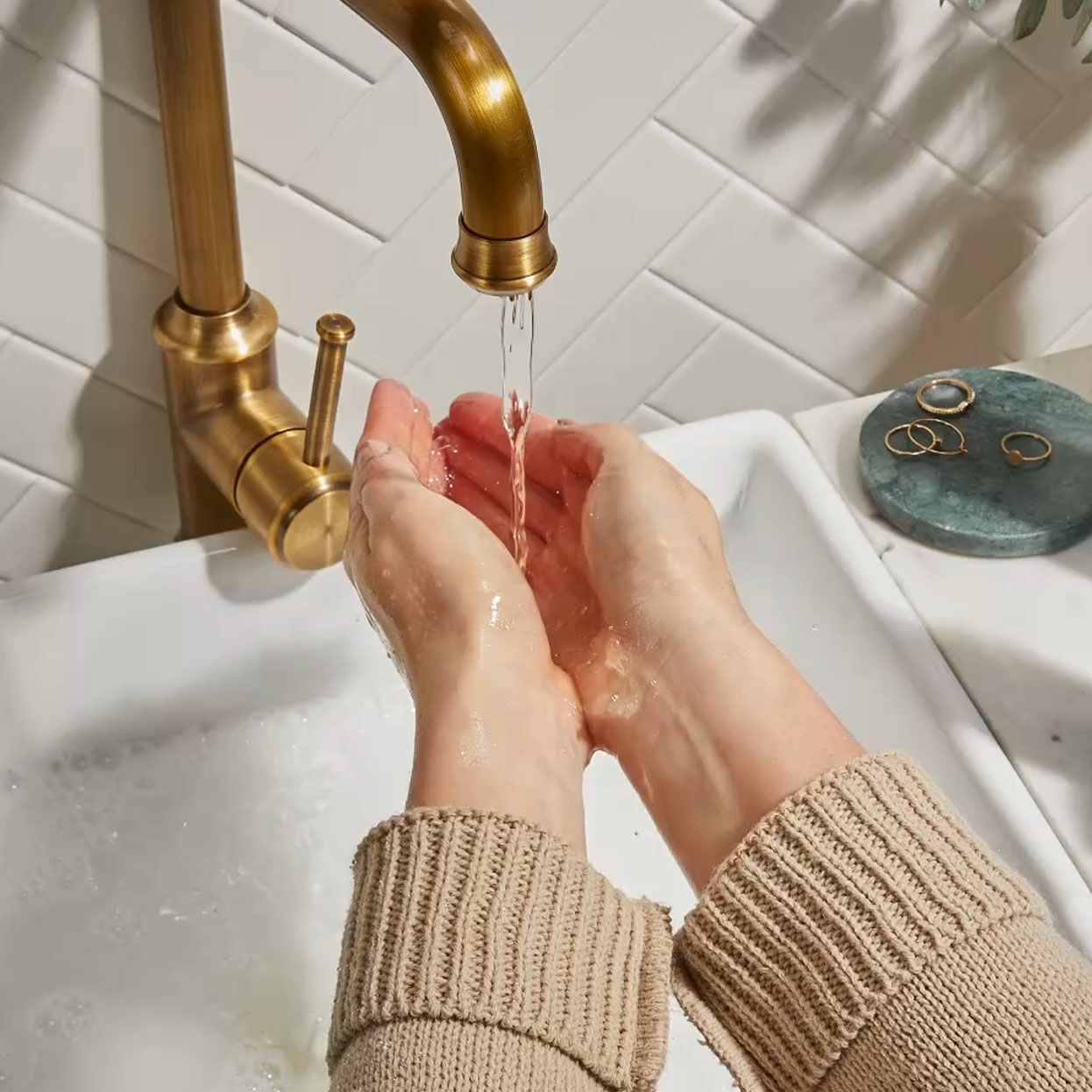 Tuberose & Jasmine Botanical Hand Wash 200ml  large