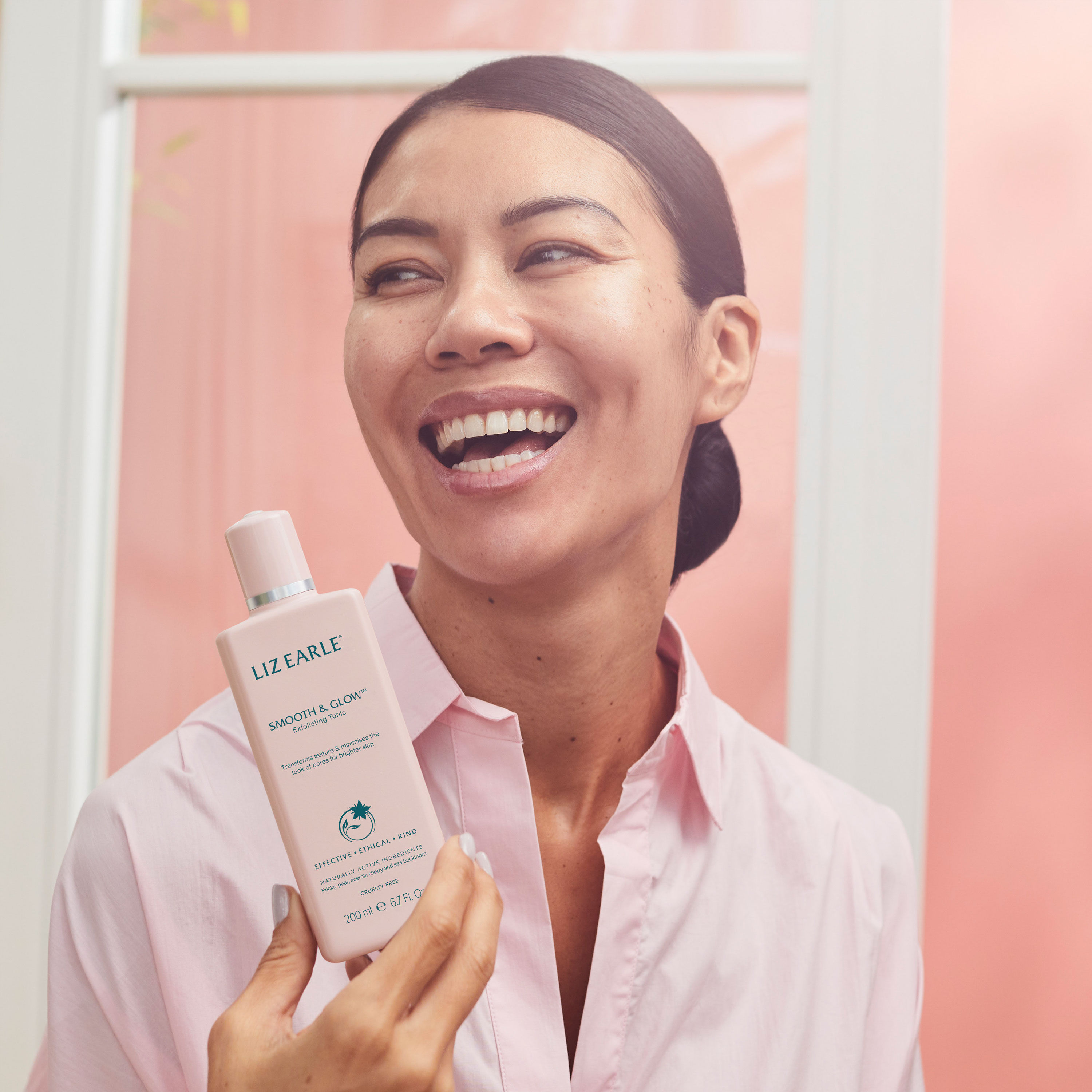 Smooth & Glow™ Exfoliating Tonic Liz Earle Beauty Co.