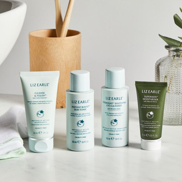Essentials Try-Me Kit with Superskin™ Moisturiser  large
