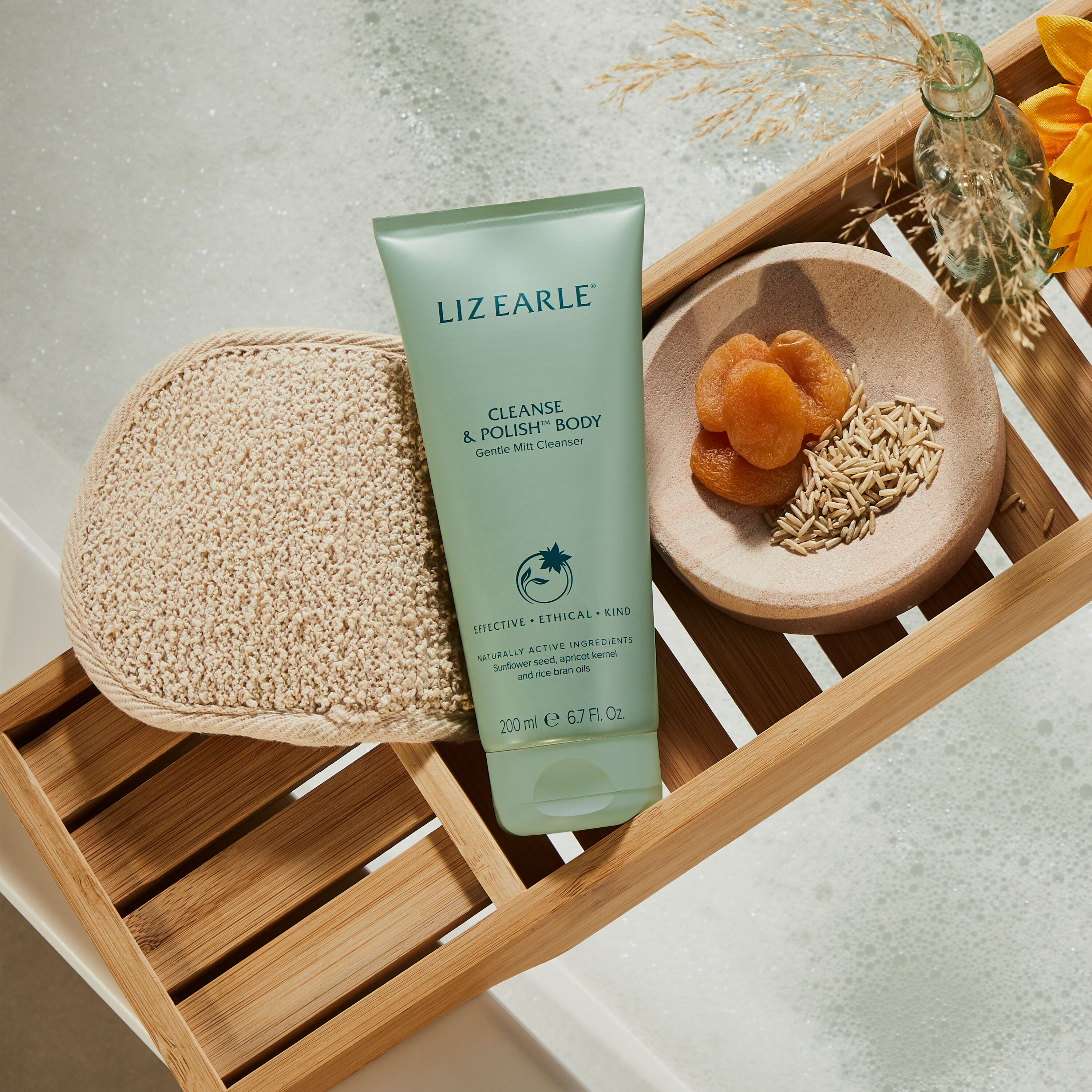 Cleanse & Polish™ Body Gentle Mitt Cleanser 200ml, view 3